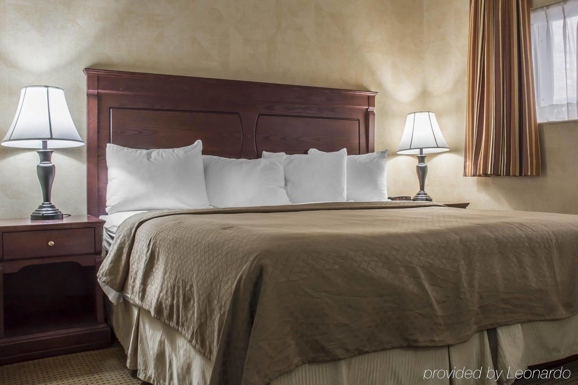Quality Inn & Suites Niagara Falls Exteriér fotografie